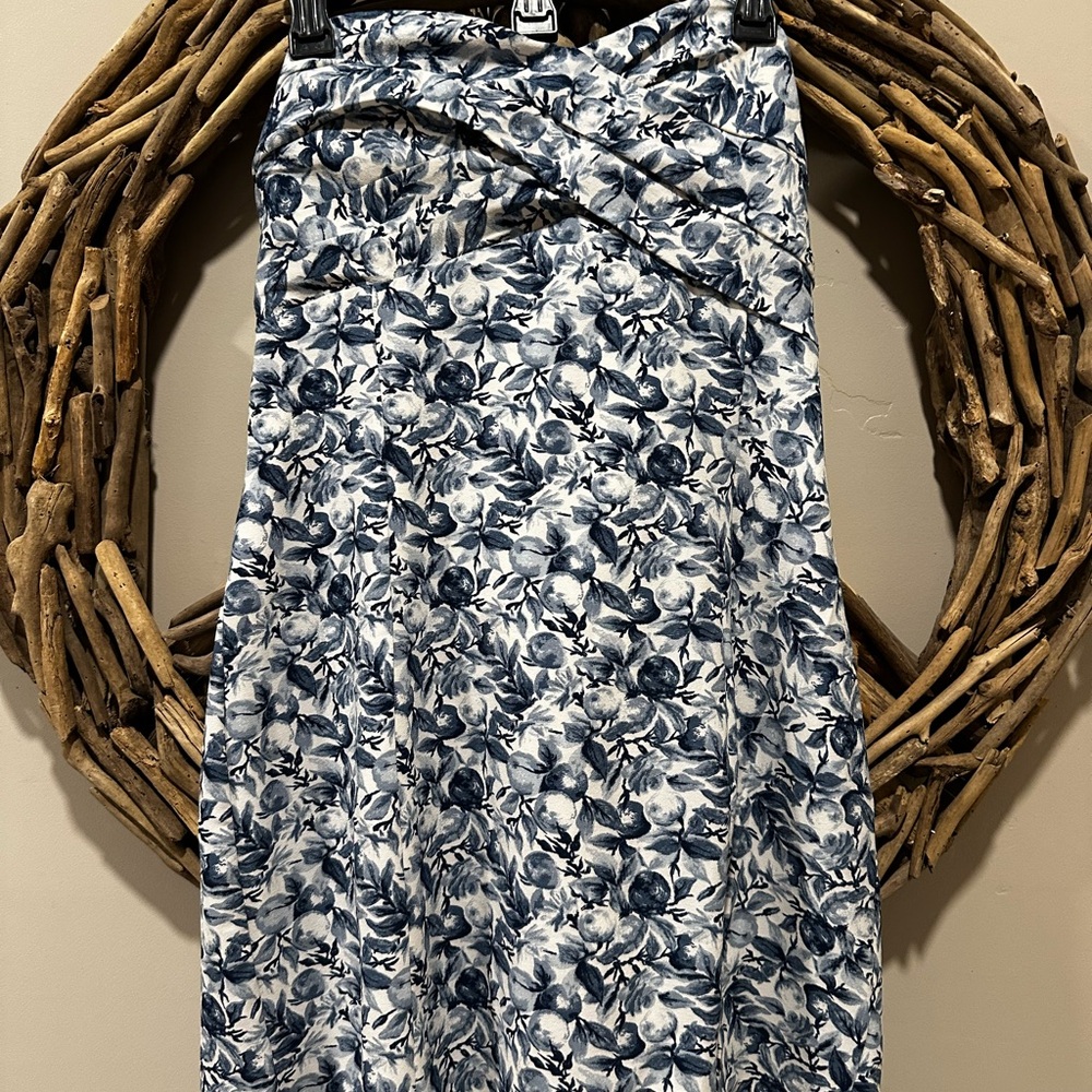 Floral Print dress in Blue and White